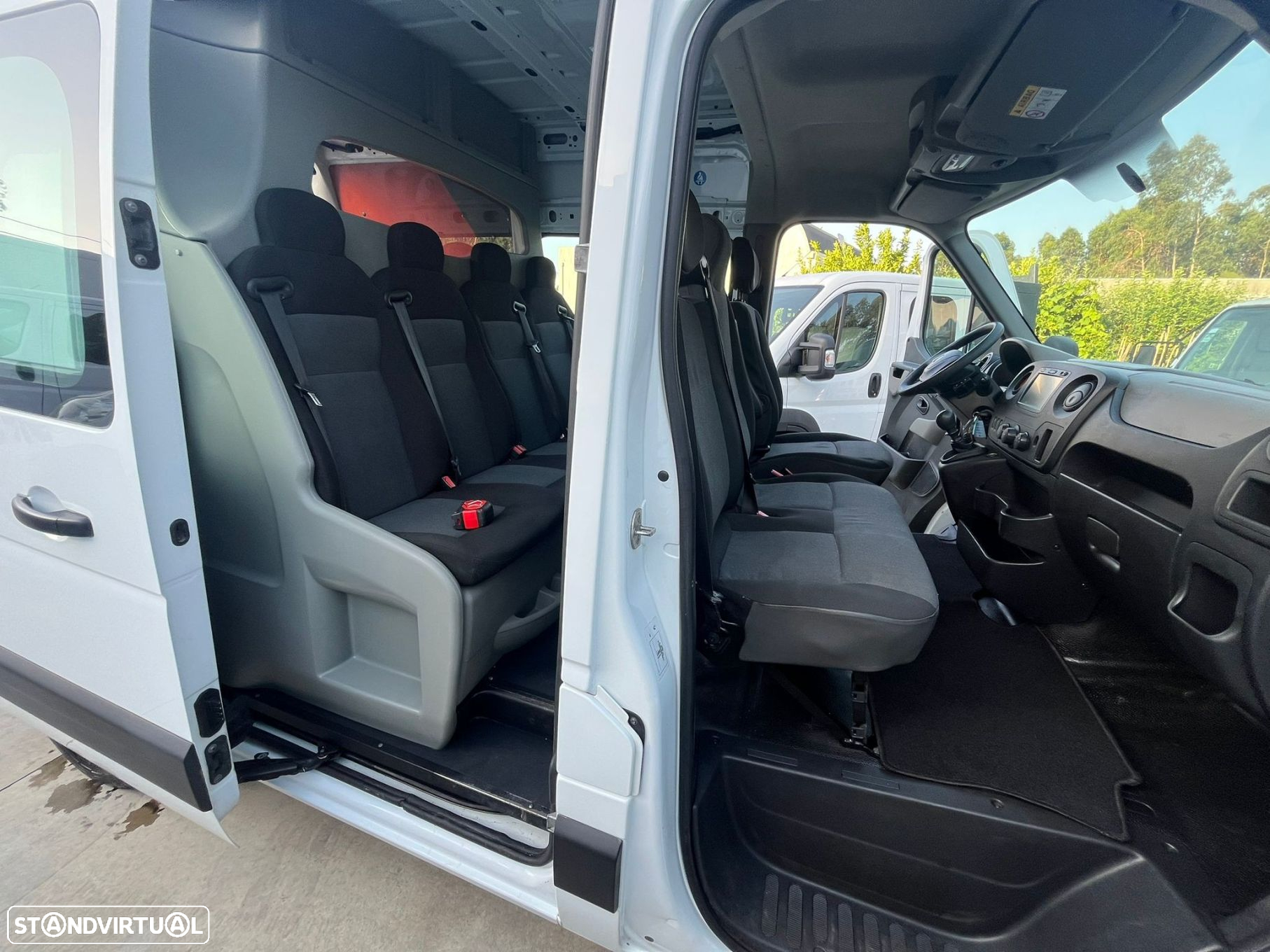 Renault Master 7 lugares C/ 31.000 KM - 9