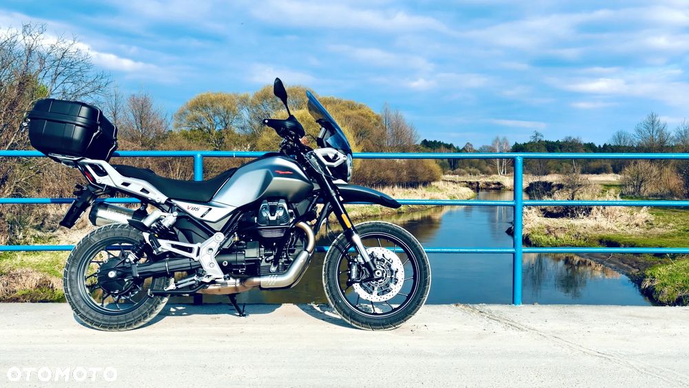 Moto Guzzi V85 - 21