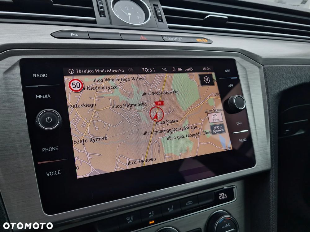 Volkswagen Passat 1.4 TSI BMT Comfortline - 13