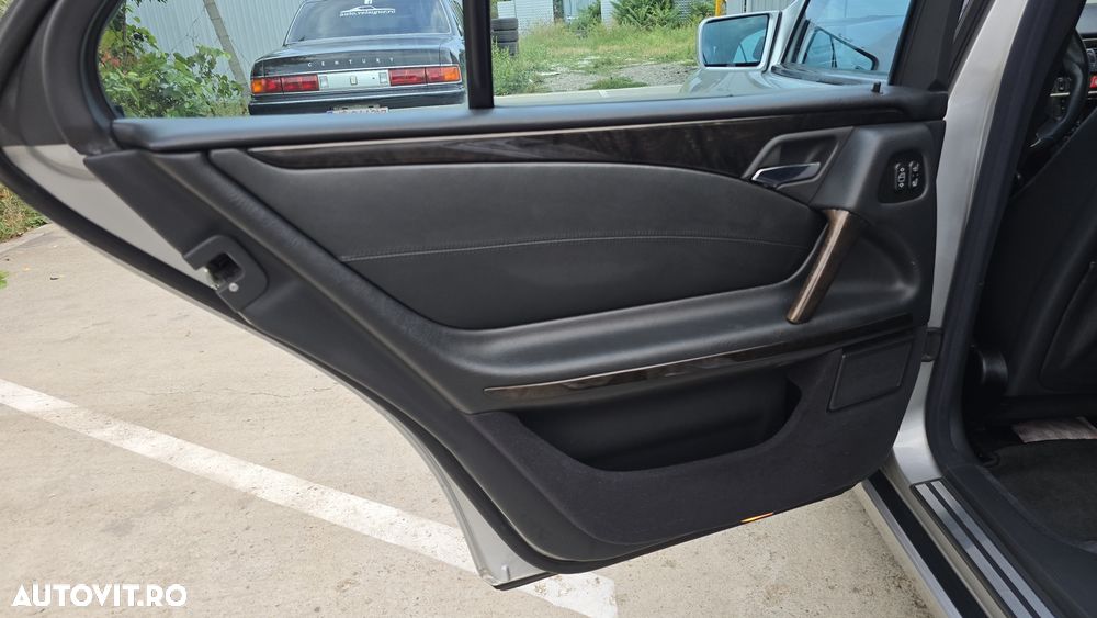 Mercedes-Benz E 55 AMG Aut Avantgarde - 36