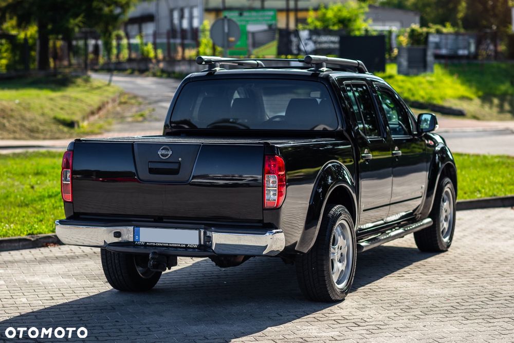 Nissan Navara 3.0 D V6 Platinum Long EU5 - 11