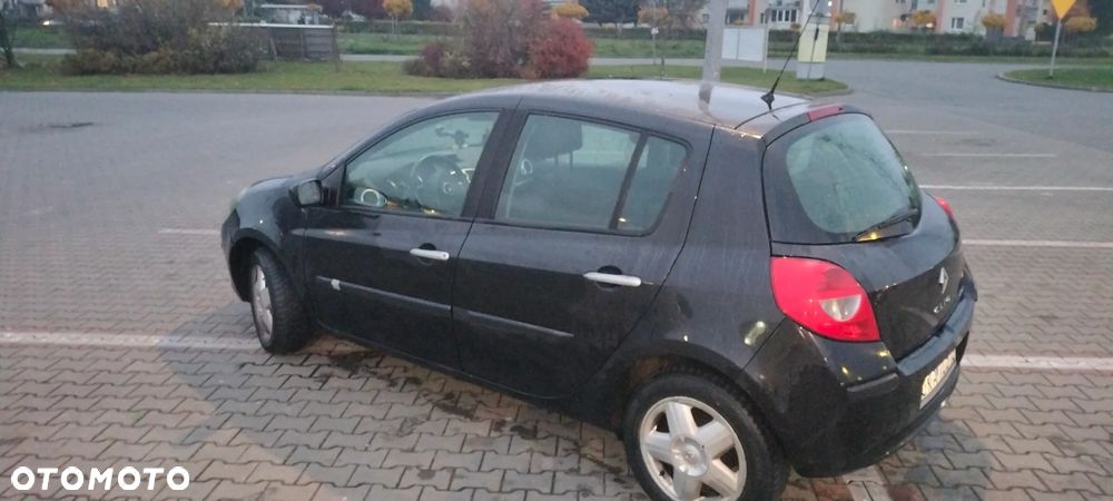 Renault Clio 1.2 16V 75 Dynamique - 3