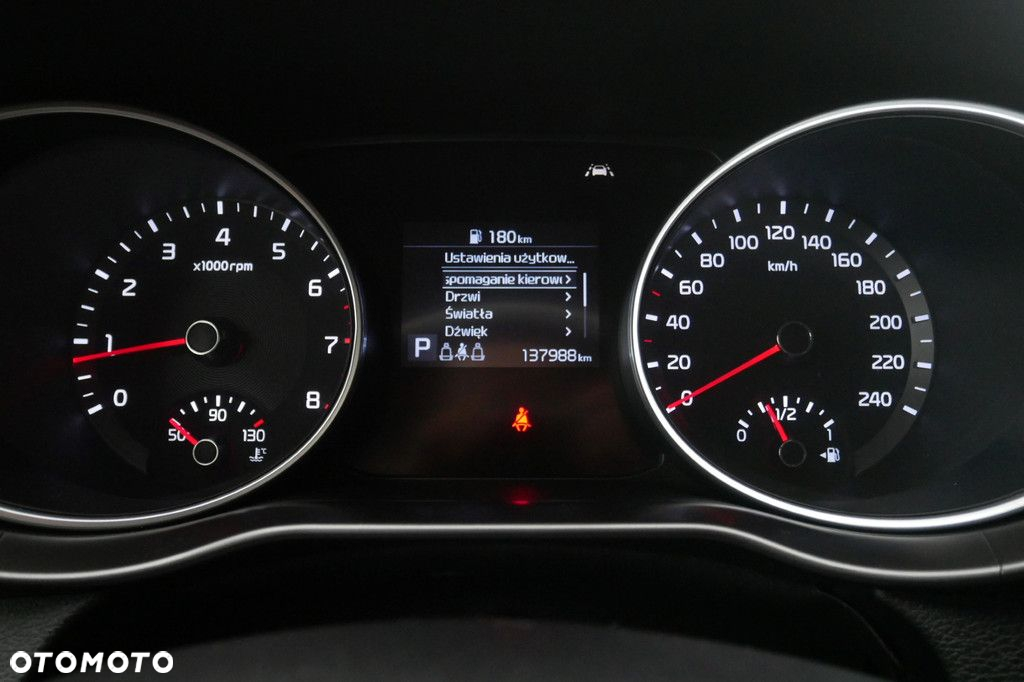 Kia Ceed - 9