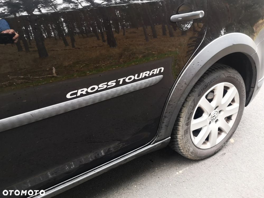 Volkswagen Touran 1.6 TDI DPF BlueMotion Technology DSG Comfortline - 3