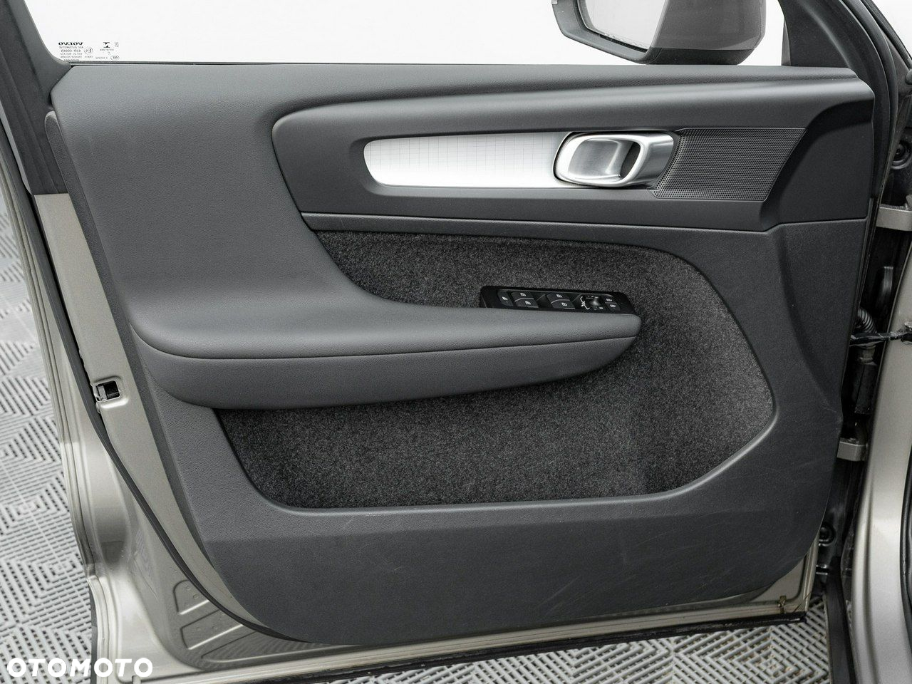 Volvo XC 40 T3 Momentum Pro - 13