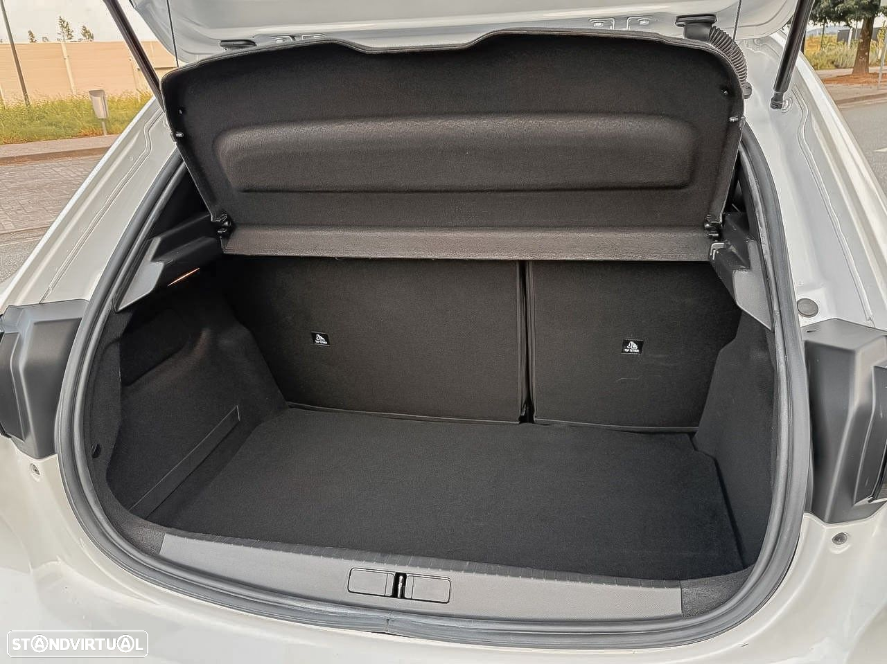 Peugeot 208 PureTech 100 Style - 19