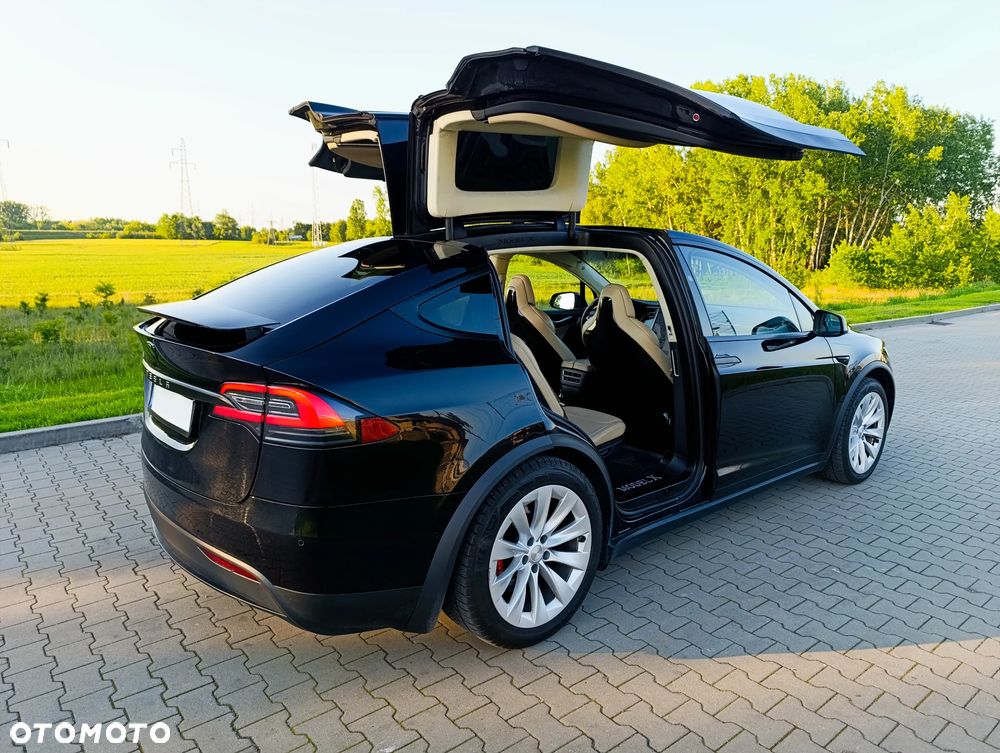 Tesla Model X Performance - 4
