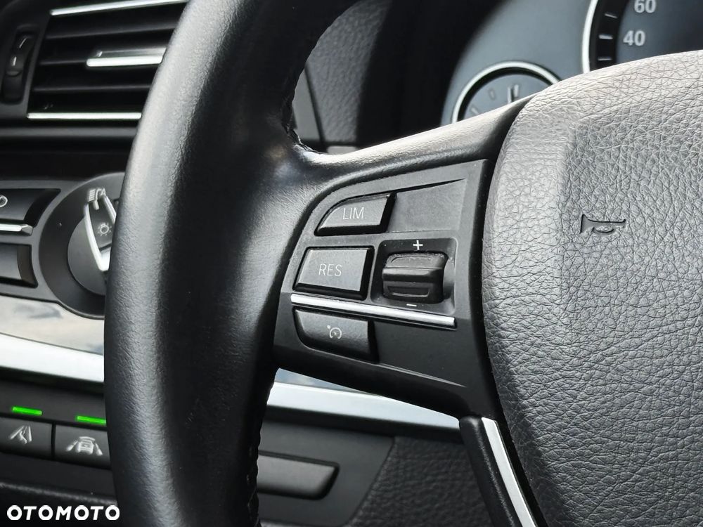 BMW Seria 5 520d xDrive Luxury Line - 19