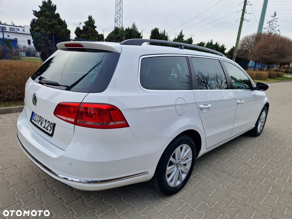 Volkswagen Passat - 16