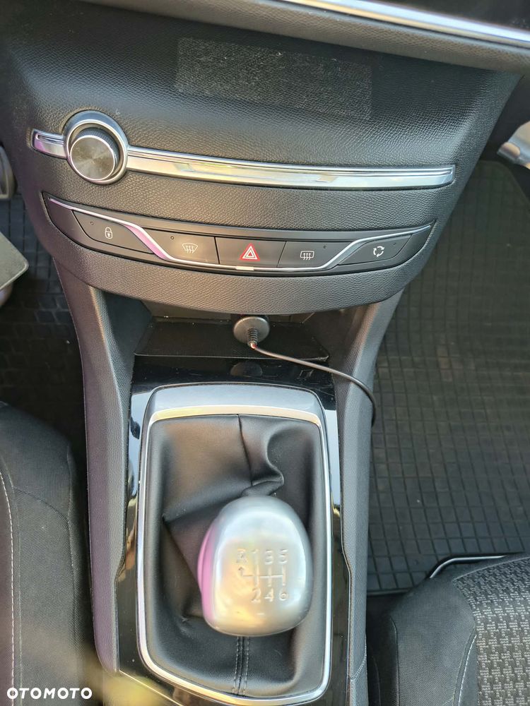 Peugeot 308 - 4