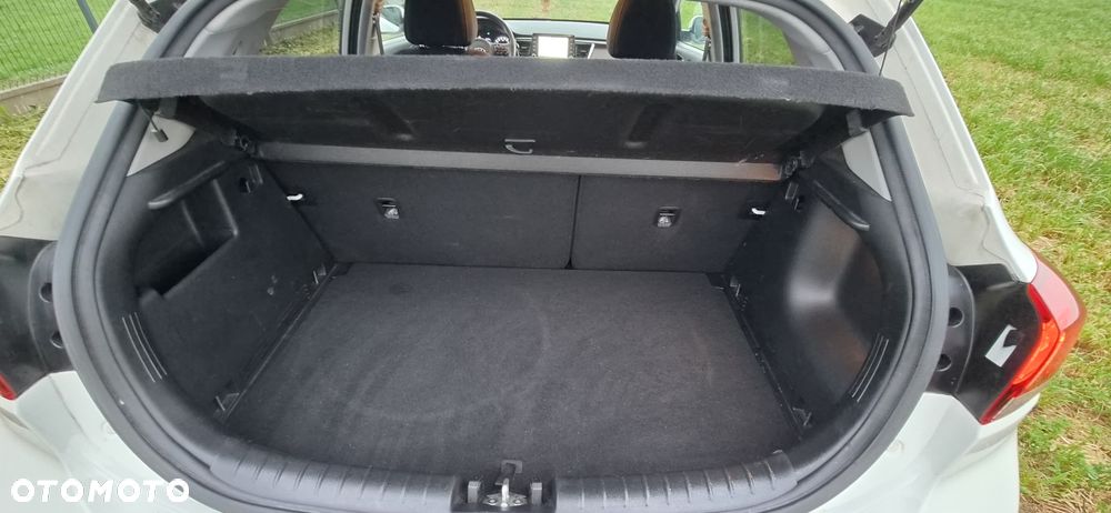 Kia Rio - 10