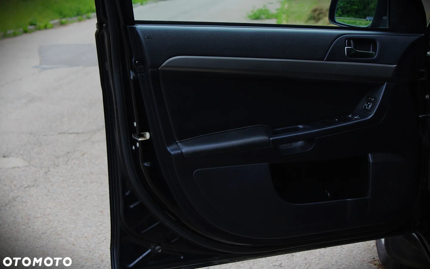 Mitsubishi Lancer 1.6 Intense - 26