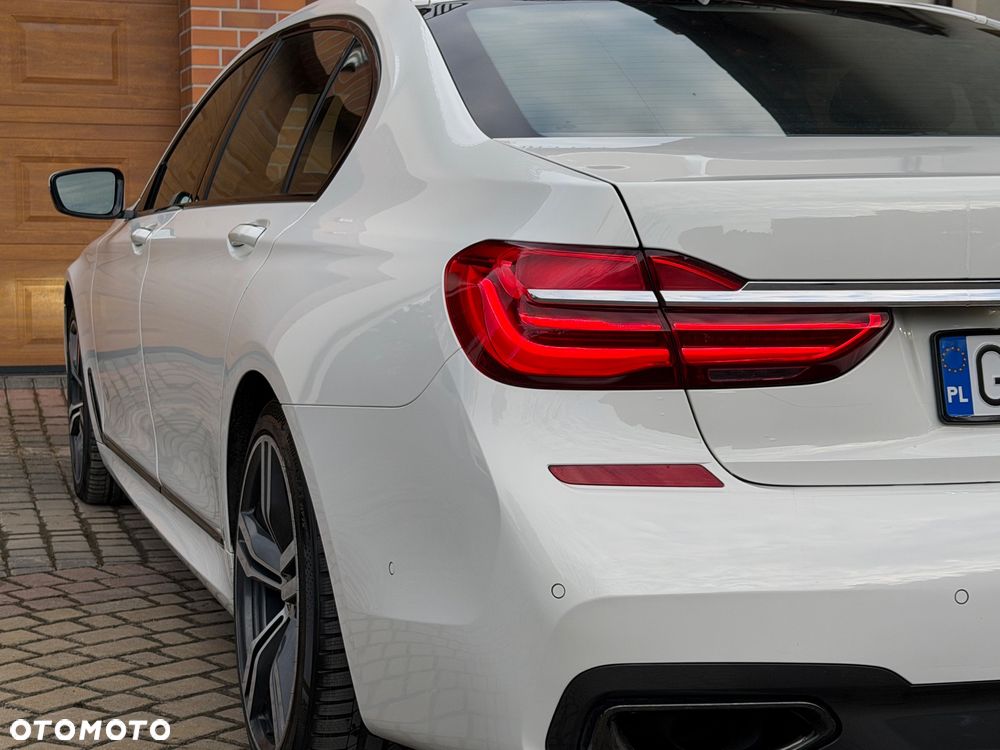 BMW Seria 7 740Li - 5
