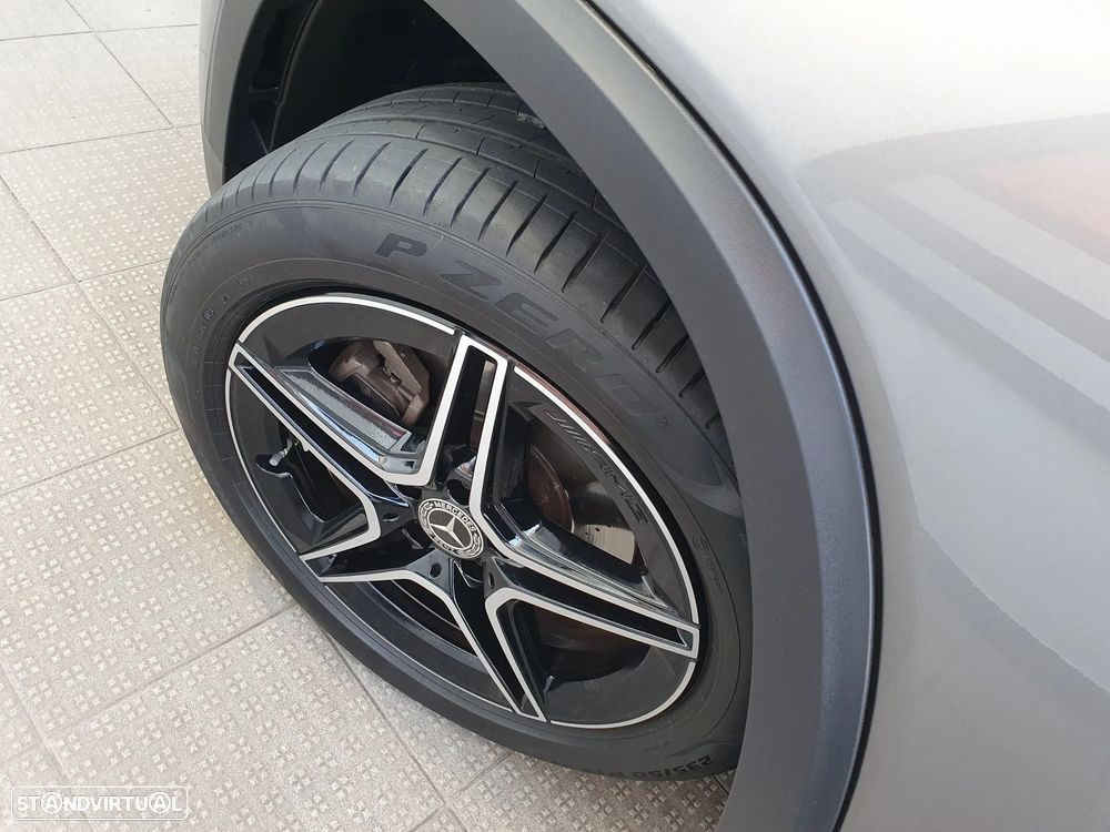 Mercedes-Benz GLB 200 d AMG Line - 25