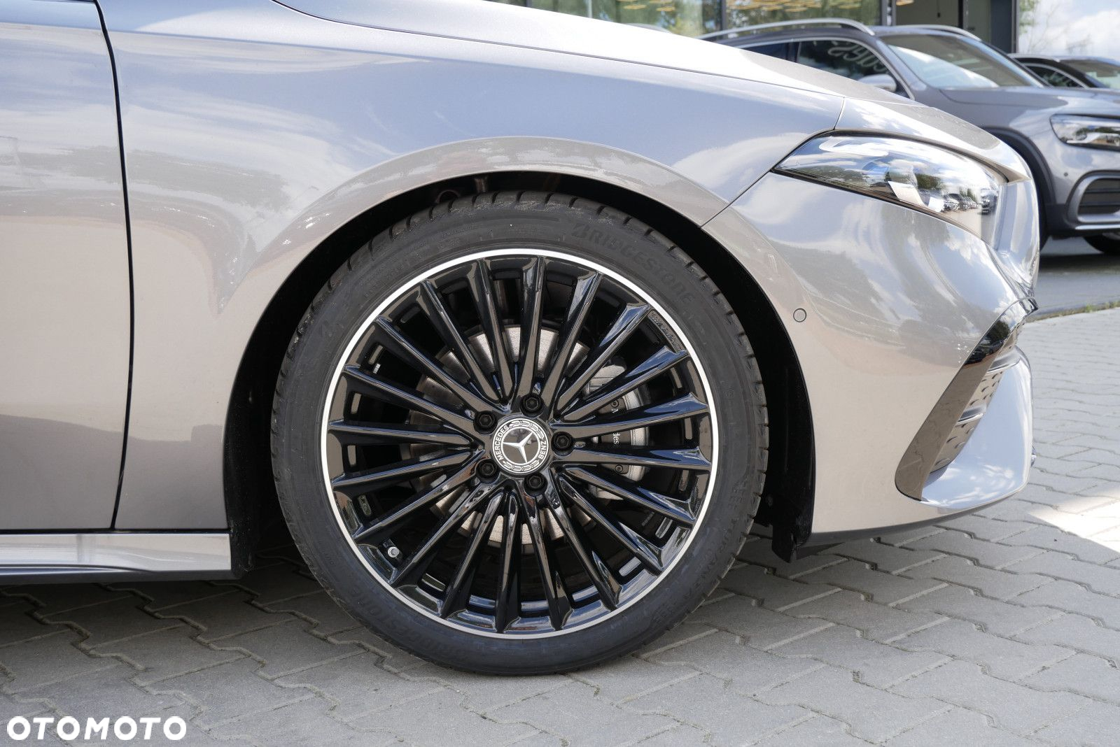 Mercedes-Benz Klasa A 200 d AMG Line 8G-DCT - 3