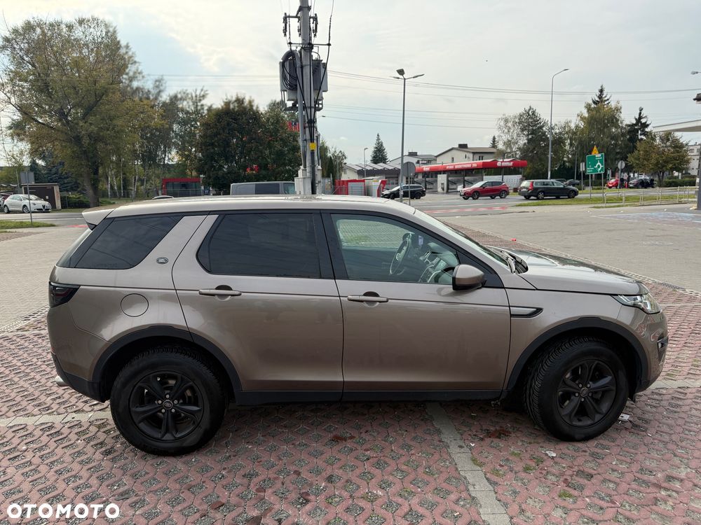 Land Rover Discovery Sport - 8