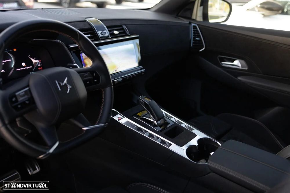 DS DS7 Crossback E-Tense Performance Line EAT8 - 9