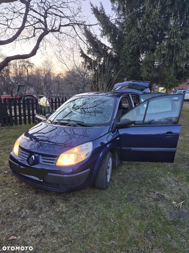 Renault Scenic - 1