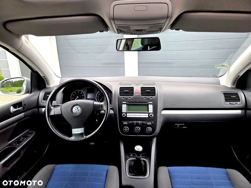 Volkswagen Golf - 31