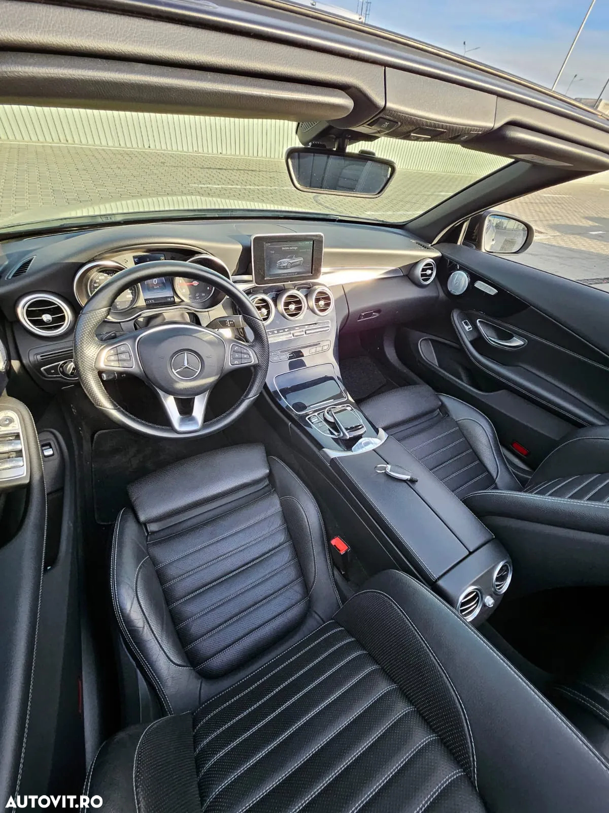 Mercedes-Benz C 220 d Cabrio 4Matic 9G-TRONIC - 6