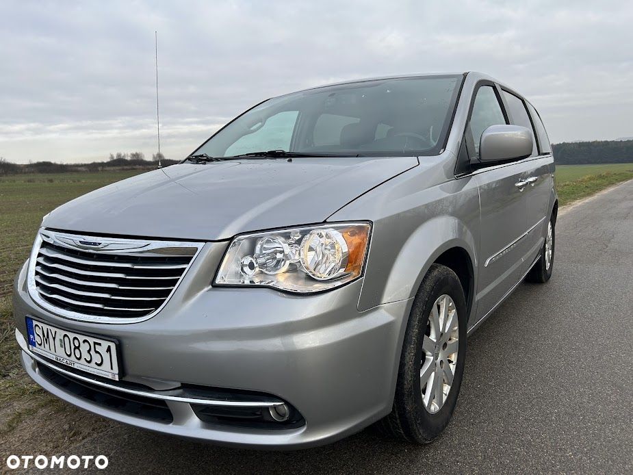 Chrysler Town & Country 3.6 Touring - 35