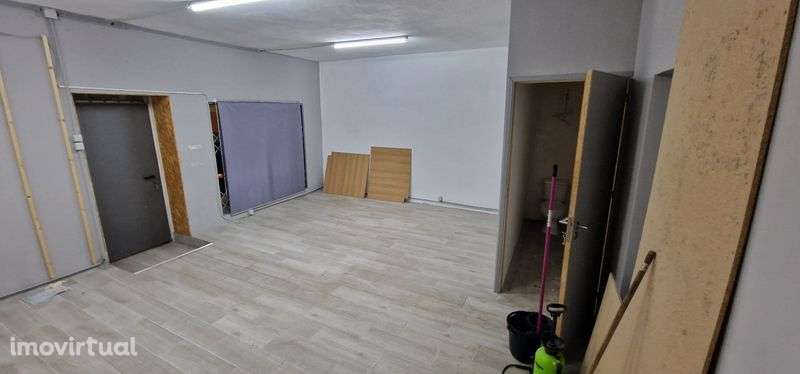 Arrenda-se Loja [40m² c/ WC) - Grande imagem: 5/8