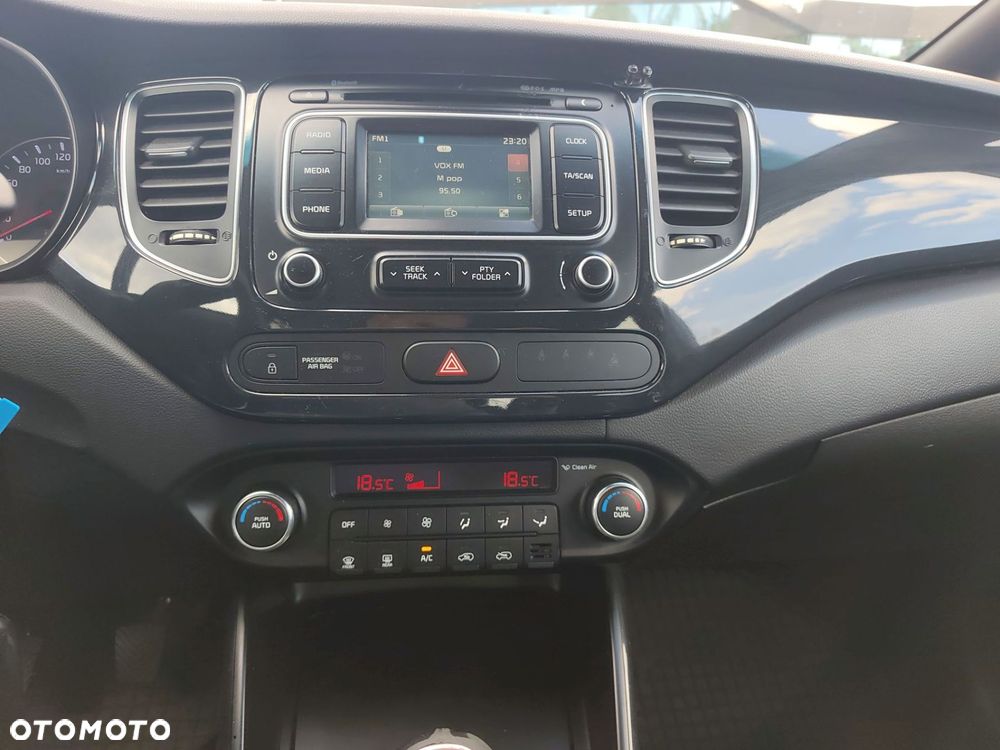 Kia Carens 1.7 CRDi L - 23