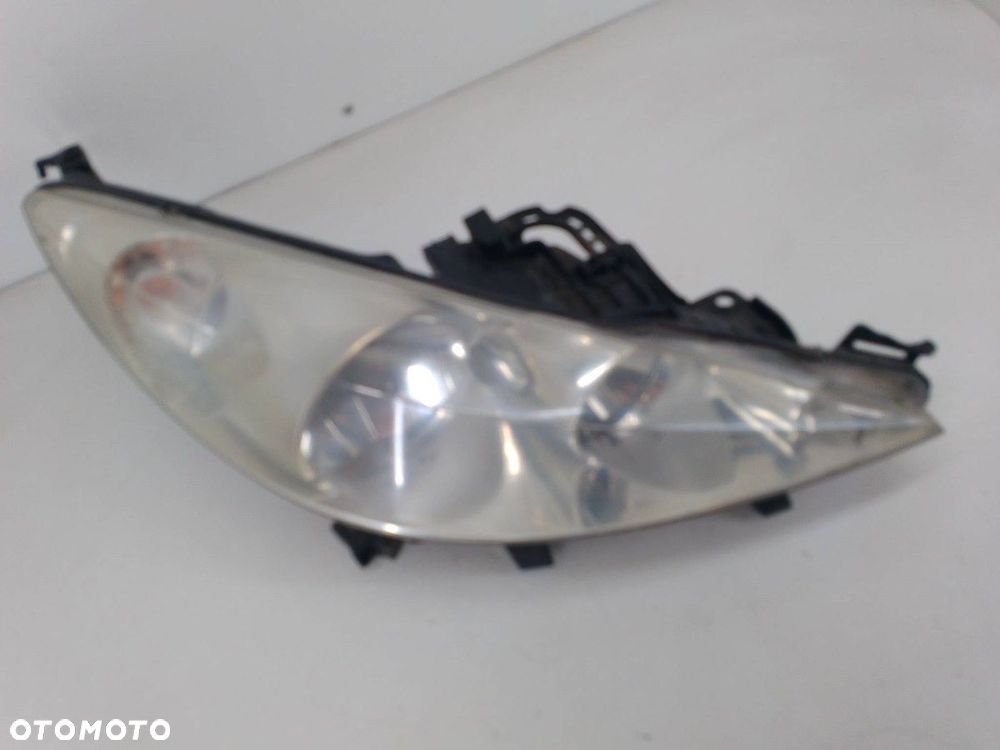 LAMPA PRZÓD PRAWA PEUGEOT 207 HATCHBACK 5 DRZWI TYC - 7