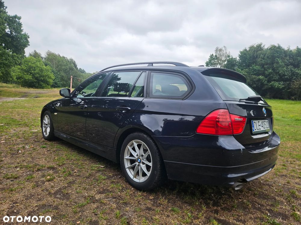 BMW Seria 3 318d - 5