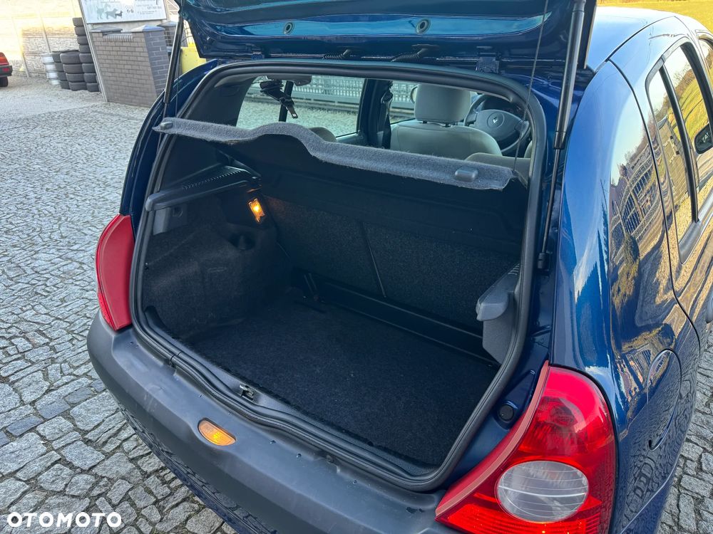 Renault Clio 1.2 16V Emotion - 30