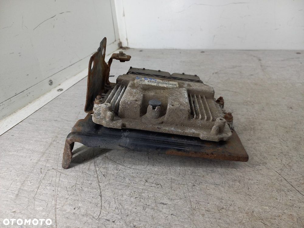 KOMPUTER, STEROWNIK OPEL ZAFIRA B 0281014194  55205625 1.9 CDTI - 4