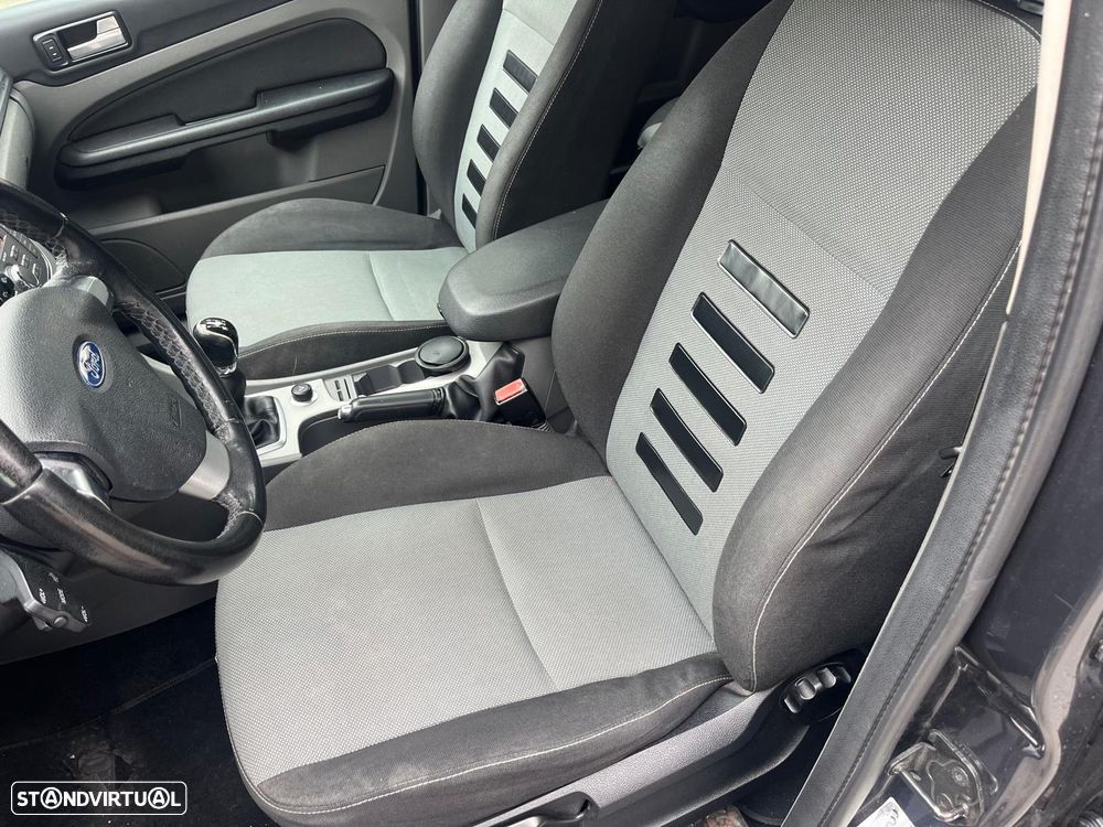 Ford Focus SW 1.6 TDCi Connec. - 8