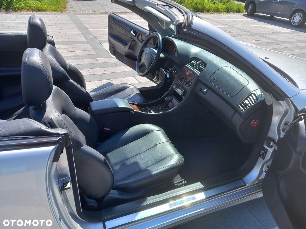 Mercedes-Benz CLK - 8
