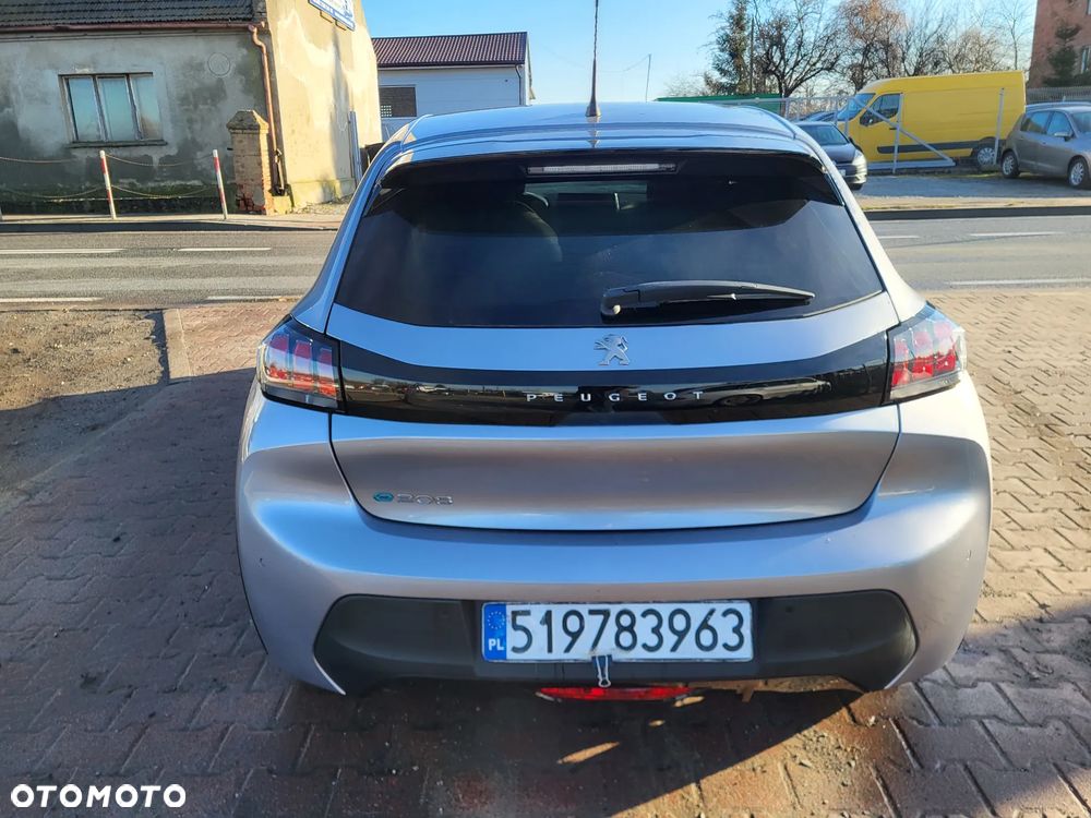 Peugeot 208 - 15