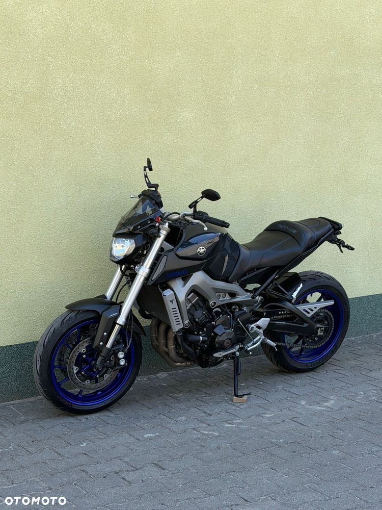 Yamaha MT - 28
