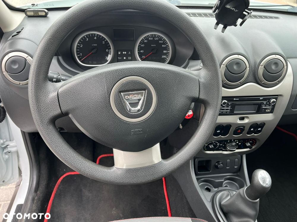 Dacia Duster 1.6 16V 105 4x2 Celebration - 17