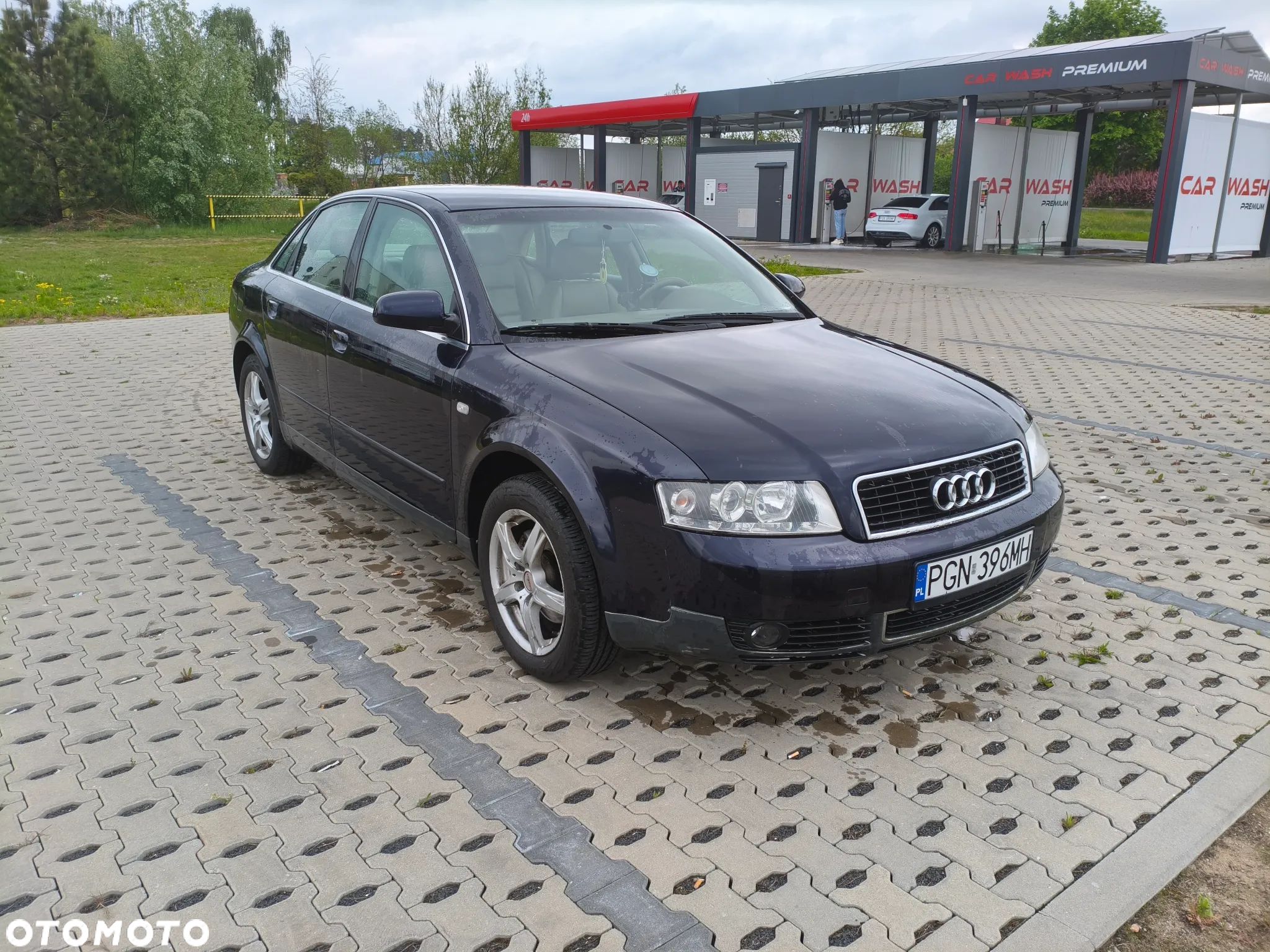 Audi A4 2.0 - 1