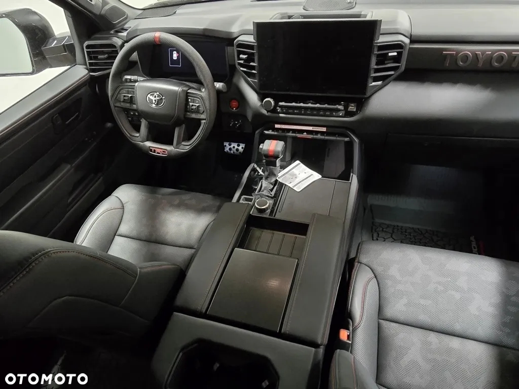 Toyota Sequoia - 11