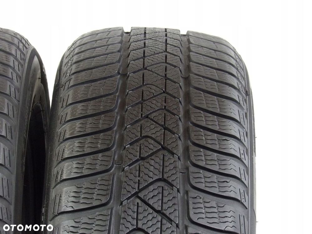 2x opony 205/60R17 PIRELLI SOTTOZERO 3 WINTER - 2