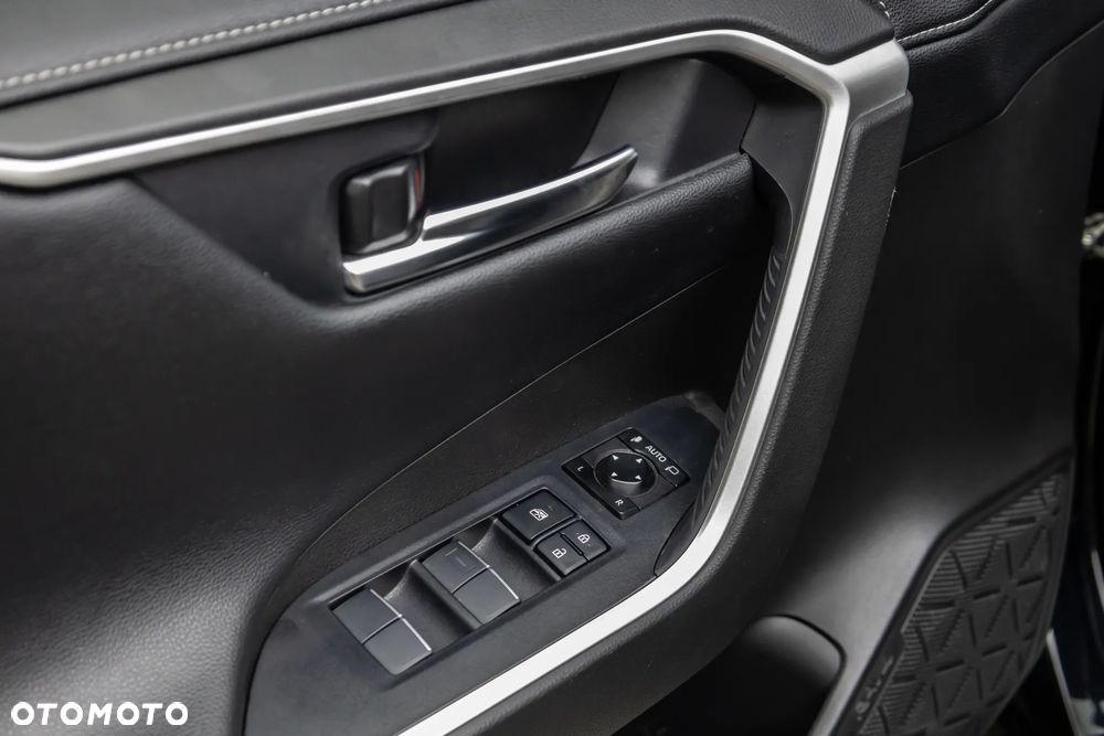 Toyota RAV4 2.5 Hybrid Black Edition by JBL 4x4 - 16