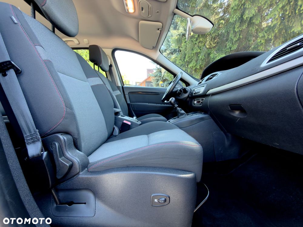 Renault Scenic ENERGY TCe 115 S&S Paris - 23