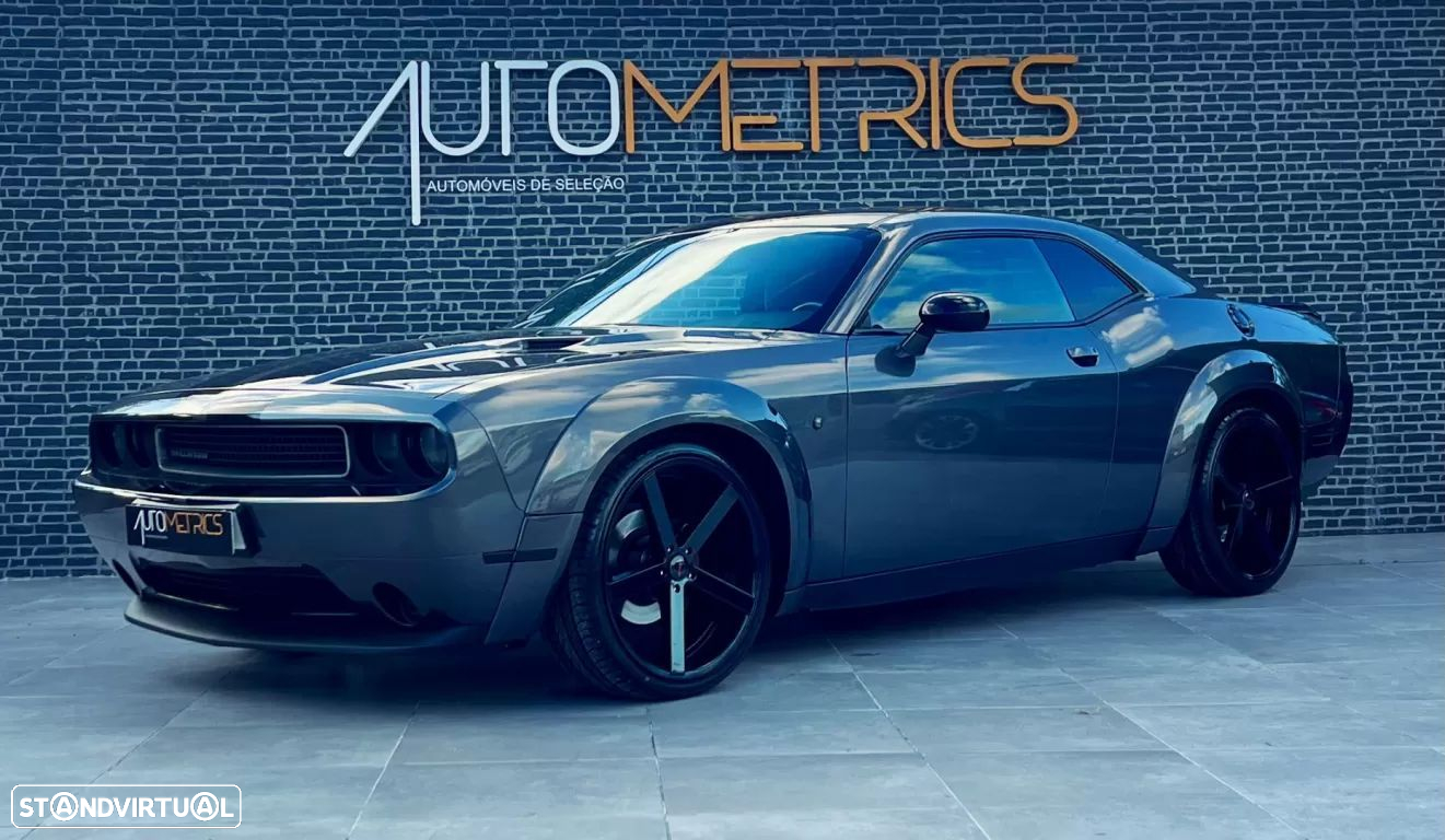 Dodge Challenger Auto SXT Plus - 8