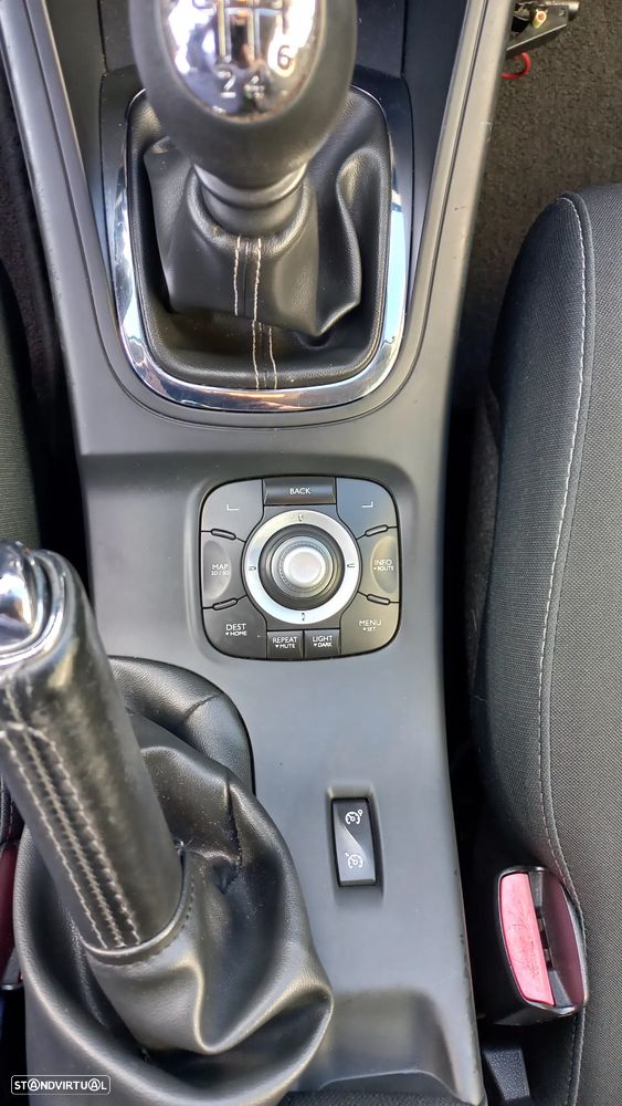 Renault Mégane Coupe 1.5 dCi Limited SS - 12