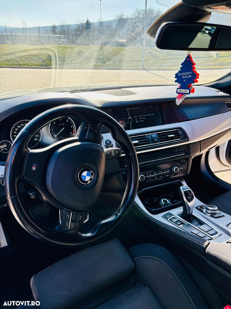 BMW Seria 5 525d xDrive - 3