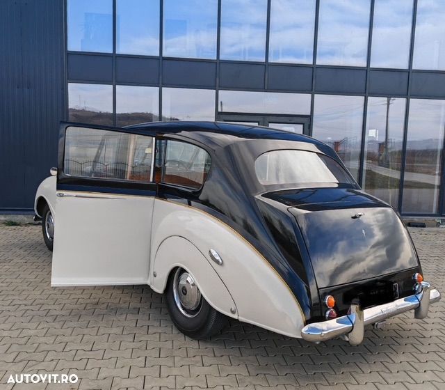 Austin Princess - 1