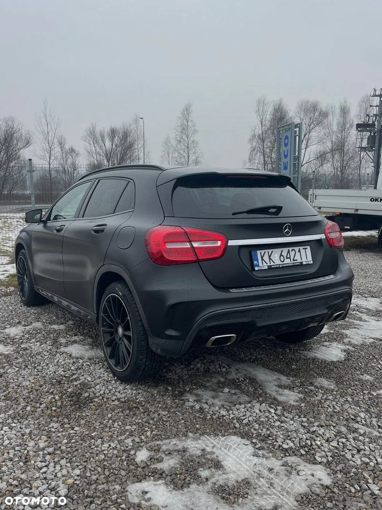 Mercedes-Benz GLA 200 7G-DCT AMG Line - 5