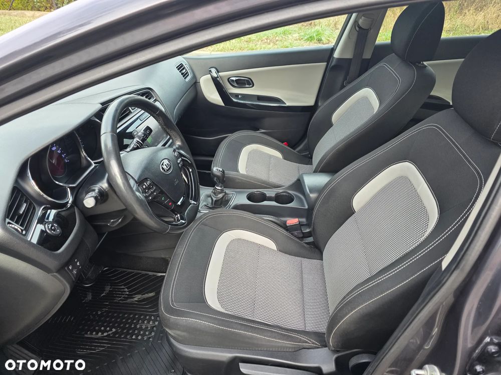 Kia Ceed 1.6 CRDi SCR L Business Line Plus - 13