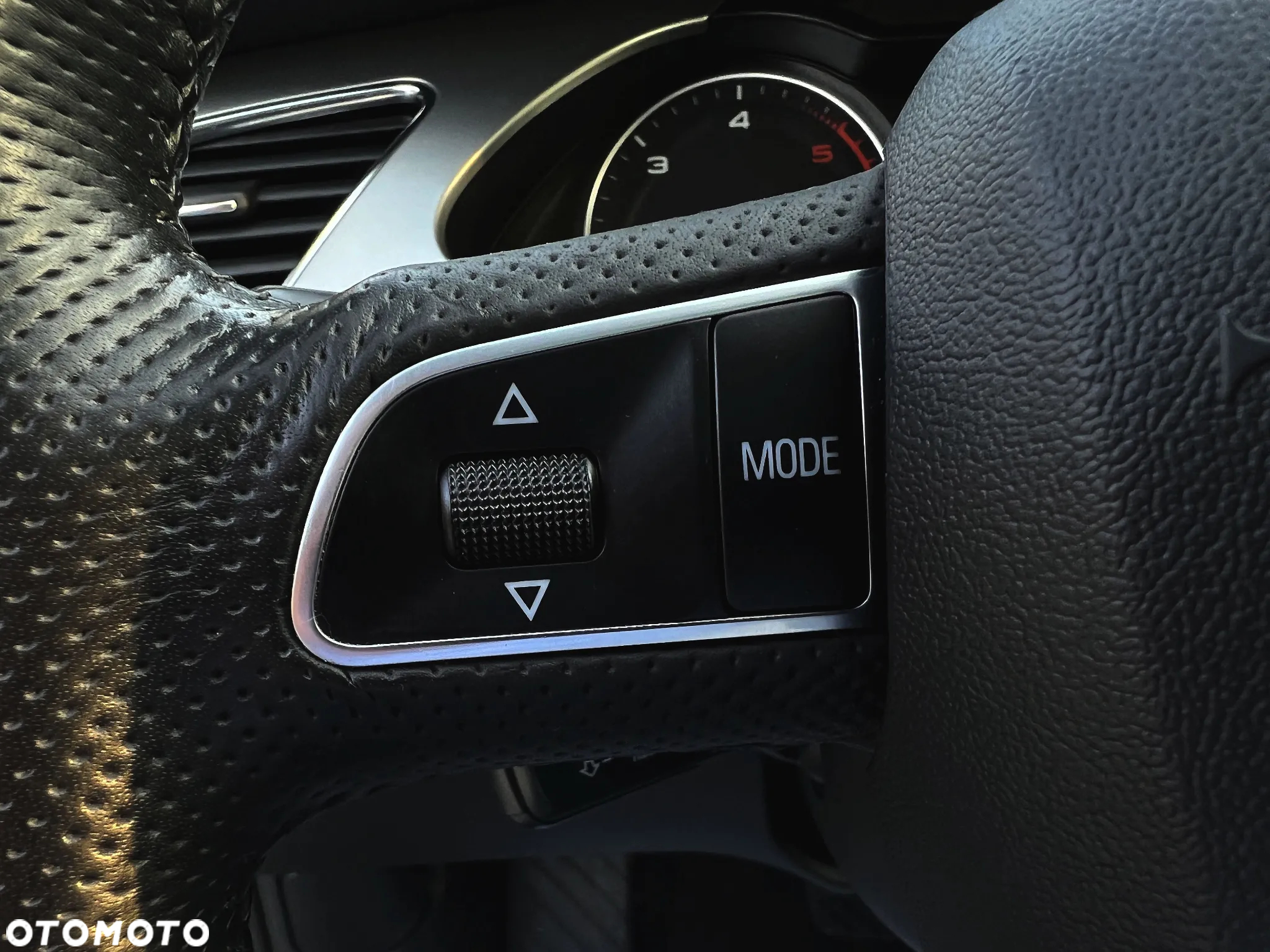 Audi A4 2.0 TDI Multitronic - 26