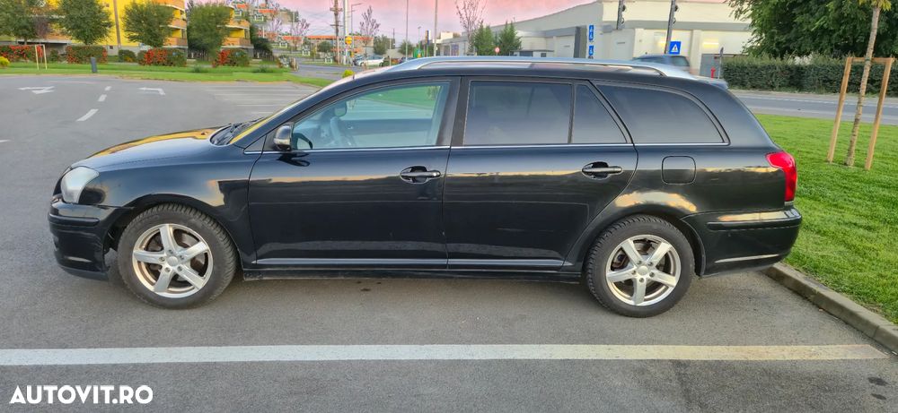 Toyota Avensis 2.2 D-4D Station Wagon Sol - 4