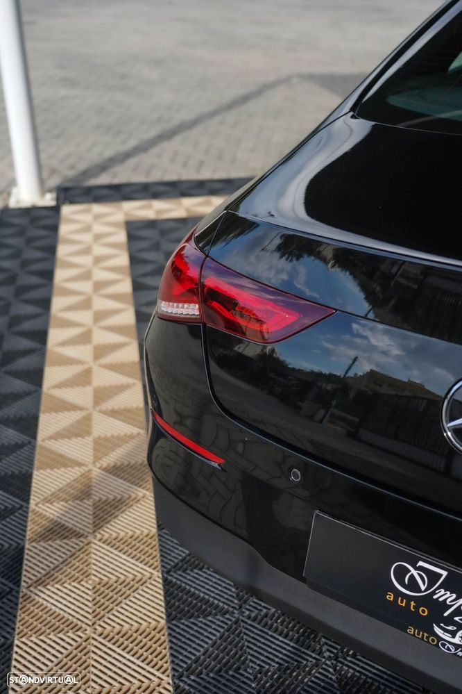 Mercedes-Benz CLA 250 e Progressive - 32